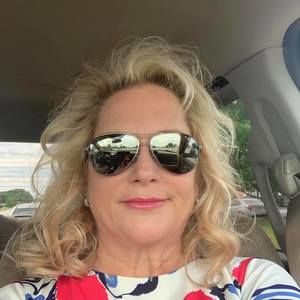 Meet your Posher, Sandi